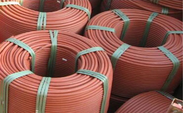 防火安全新标准：聚乙烯阻燃洛隆穿线管的选择指南