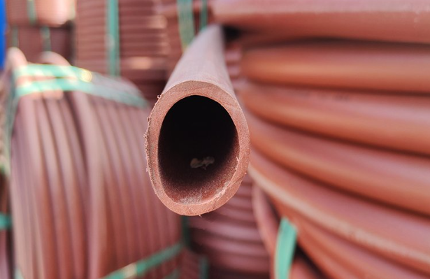 洛隆电力行业使用的RPE阻燃穿线管有哪些标准？